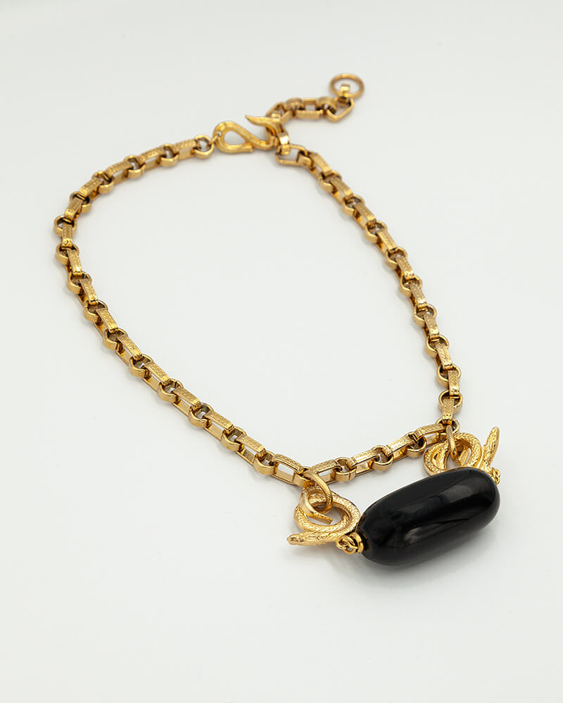 A102-ARIS-GELDIS-jewelry-paris-haute-couture-manufacter-black-onyx-metal-necklace-MG_2058-720x900