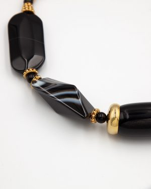 A105-ARIS-GELDIS-jewelry-paris-haute-couture-manufacter-Rose-black-onyx-necklace-MG_2559-720x900