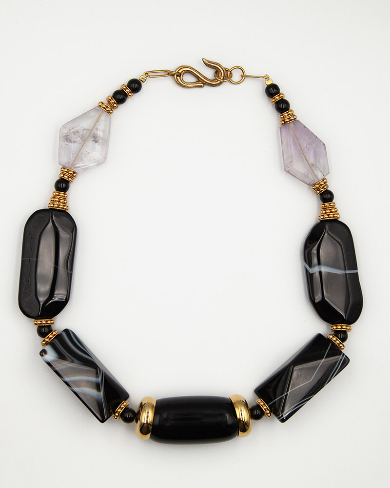 A105-ARIS-GELDIS-jewelry-paris-haute-couture-manufacter-Rose-black-onyx-necklace-MG_2576-720x900