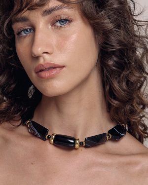 A105-ARIS-GELDIS-jewelry-paris-haute-couture-manufacter-Rose-manufacter-black-onyx-necklace-MG_0194-720x900