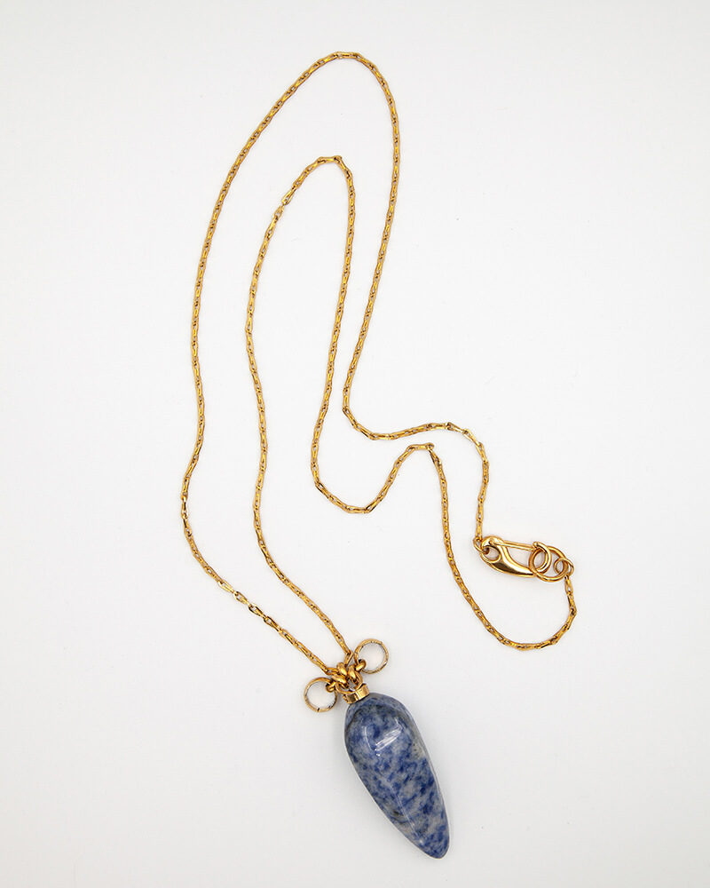 A107-ARIS-GELDIS-jewelry-paris-haute-couture-manufacter-Blue-lapis-pendant-MG_2135-720x900