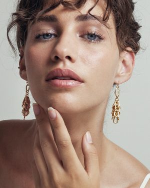 A115-M-ARIS-GELDIS-jewelry-paris-haute-couture-manufacter-gold-earrings-MG_0513-800x1000